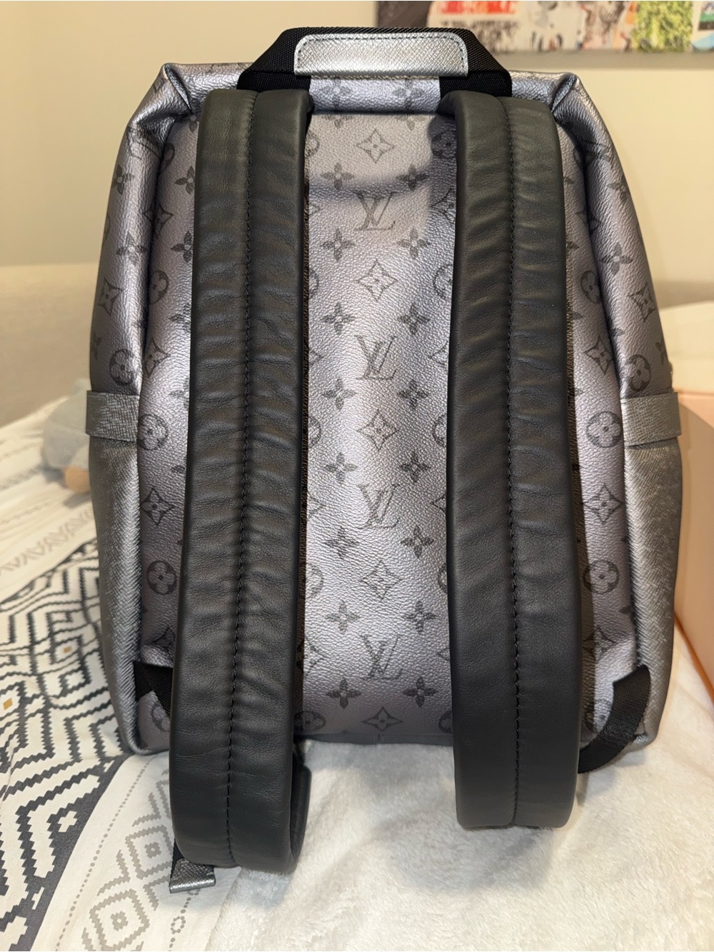 Louis Vuitton Black Textured Leather Interior Tag - Picture 6 of 16
